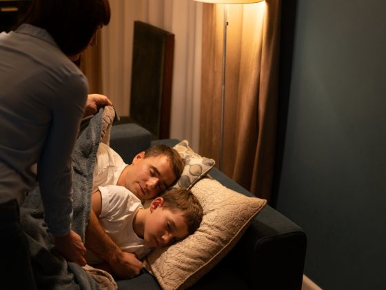 το παιδί μου θέλει να κοιμάται μαζί μου.jpg